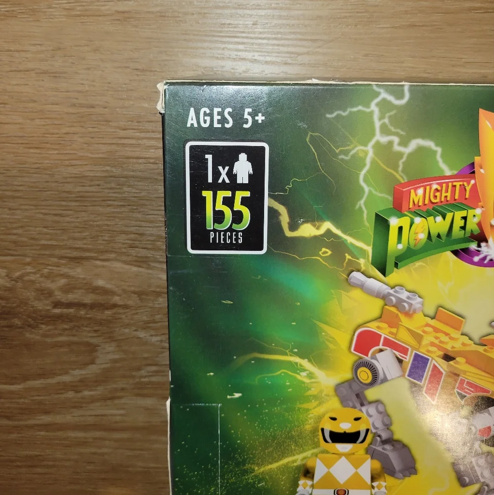 Power Rangers Sabertooth Dinozord Construction Set Yellow Ranger New